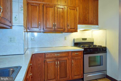 238 W Marshall Rd, Lansdowne, PA 19050 - photo 7