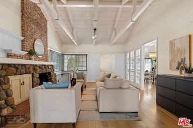 15435 Sutton St, Sherman Oaks, CA 91403 - photo 5