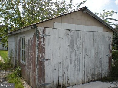 512 S Queen St, Littlestown, PA 17340 - photo 3