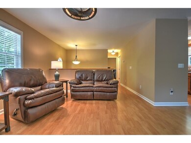 2200 Lauderdale Dr, Johnson City, TN 37601 - photo 3