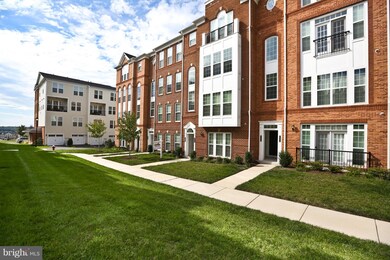 42783 Burrell Square unit UPPER, Ashburn, VA 20147 - photo 2