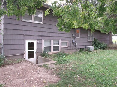 7307 Melrose Ln, Shawnee, KS 66203 - photo 2