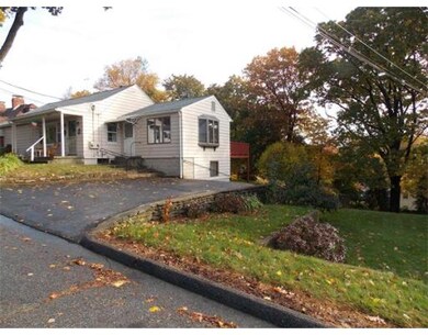 32A Farmington St, Worcester, MA 01603 - photo 2