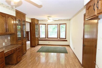 14314 W 61st St, Shawnee, KS 66216 - photo 2