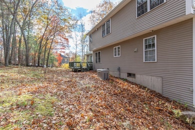 11 Queens Way, MerriMacK, NH 03054 - photo 7