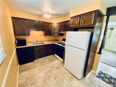 New dishwasher & gas stove were added in 2015.