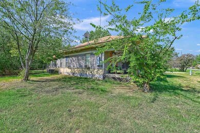 512 W Walnut St, Celina, TX 75009 - photo 5