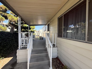 1750 Whittier Ave unit 27, Costa Mesa, CA 92627 - photo 4