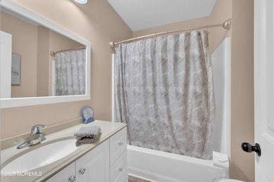 2nd Flr Back Bath 1