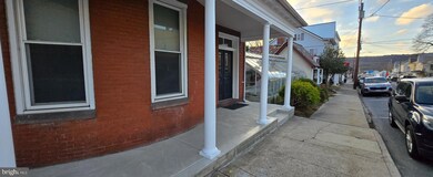 213 W Market St unit 3RD FL, Orwigsburg, PA 17961 - photo 2