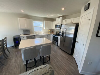 221 Kiawah Dr, Whiteland, IN 46184 - photo 3