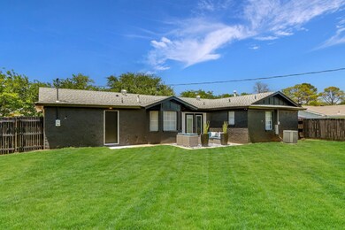 7916 Standley St, North Richland Hills, TX 76180 - photo 3