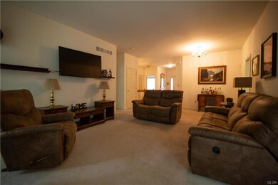 4266 Belmont Cir, Whitehall, PA 18052 - photo 7