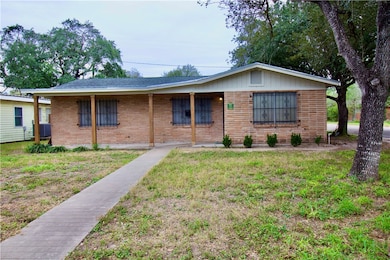 843 W H Ave, Kingsville, TX 78363 - photo 4