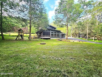 125 N Evergreen Dr, Greentown, PA 18426 - photo 4