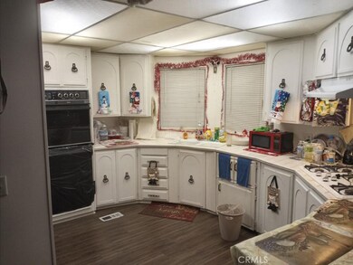 16409 Wimbleton Dr, Victorville, CA 92395 - photo 3