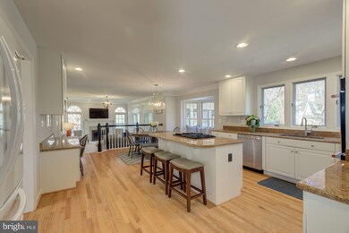1526 Forest Ln, McLean, VA 22101 - photo 5