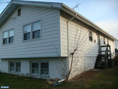 2511 Emerson Dr, Wilmington, DE 19808 - photo 4