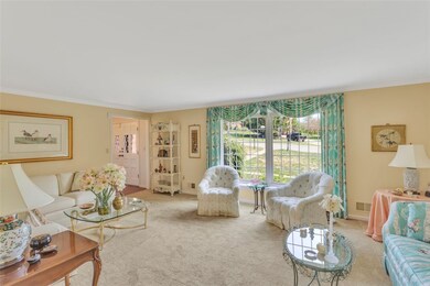 LARGE PICTURE WINDOW FOR NATURAL SUNLIGHT