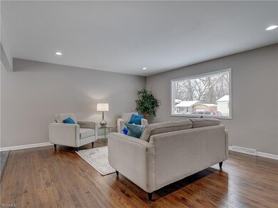 1060 Karen Dr, Akron, OH 44313 - photo 2