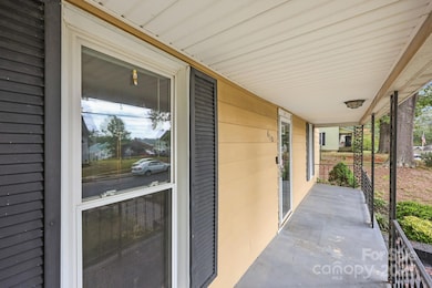 610 Watts St, Albemarle, NC 28001 - photo 4