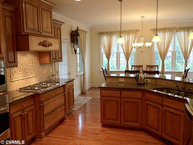 Kitchen - Granite & Stainless