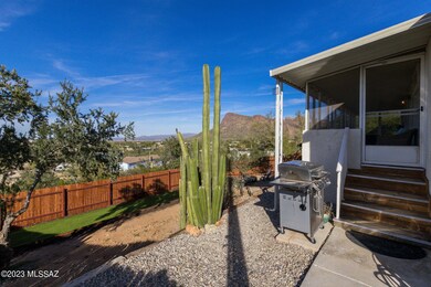 10055 W Rocky Desert Trail
