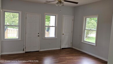 118 E Hazel St, Lansing, MI 48910 - photo 6