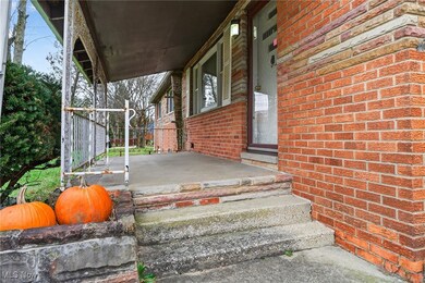 7087 Mackenzie Rd, Olmsted, OH 44138 - photo 2