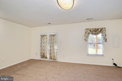 1037 Lake Shore Dr, Bowie, MD 20721 - photo 5