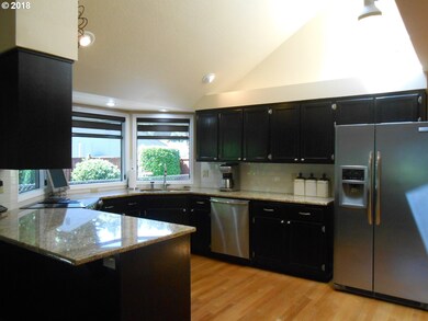 2864 Metolius Dr, Eugene, OR 97408 - photo 7