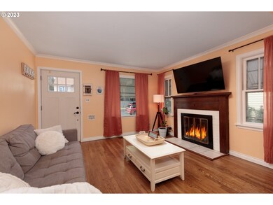 415 W 11th St, the Dalles, OR 97058 - photo 4