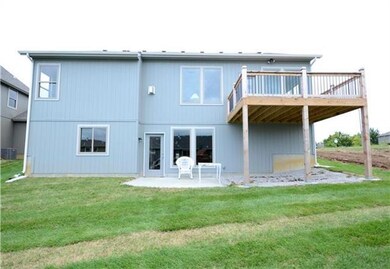 724 S Adams St, Raymore, MO 64083 - photo 2