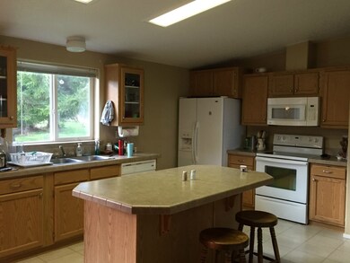 2120 Nelson Rd, Raymond, WA 98577 - photo 2