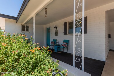 04 - Front Patio