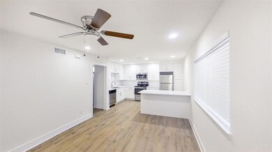 907 N Beacon St unit 203, Dallas, TX 75214 - photo 4