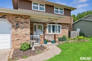 2222 W 30th St, Davenport, IA 52804 - photo 3