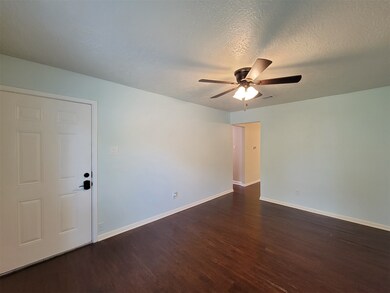 16638 Forest Bend Ave, Friendswood, TX 77546 - photo 7