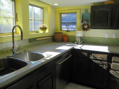 329 Main St, Amesbury, MA 01913 - photo 3