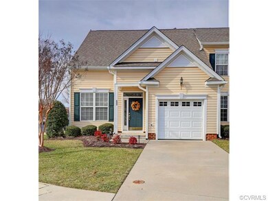 Loveely Maintenance Free Corner Unit with Garage