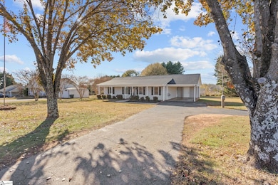 5435 Parris Bridge Rd, Boiling Springs, SC 29316 - photo 3