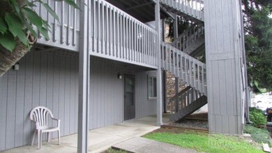 521 Meadowview Drive, C-104. This unit is a level