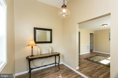 207 S Reymann St, Ranson, WV 25438 - photo 5