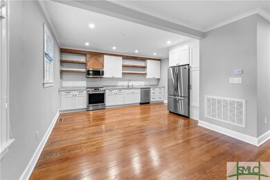 Open kitchen & dining