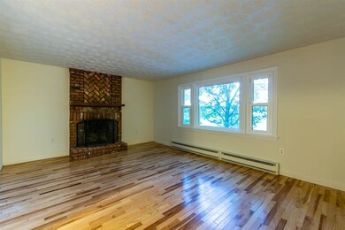 95 Auburn Rd, Londonderry, NH 03053 - photo 6