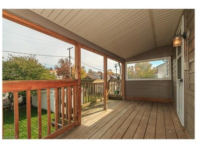 2nd floor covered porch