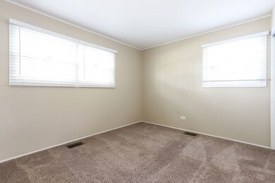 3704 Jay Ln, Rolling Meadows, IL 60008 - photo 2