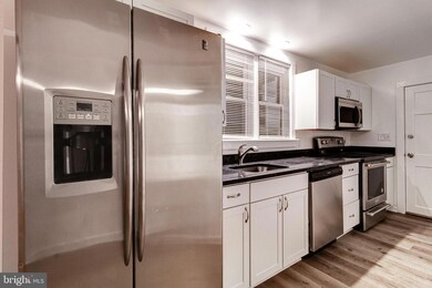 307 George Ave, Essex, MD 21221 - photo 4