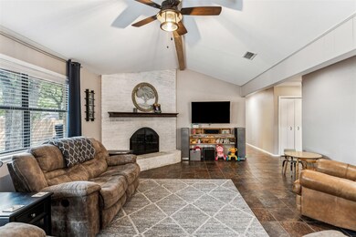 108 Camelot Dr, Weatherford, TX 76086 - photo 6