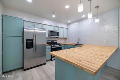 8114 N 11th Place, Phoenix, AZ 85020 - photo 5